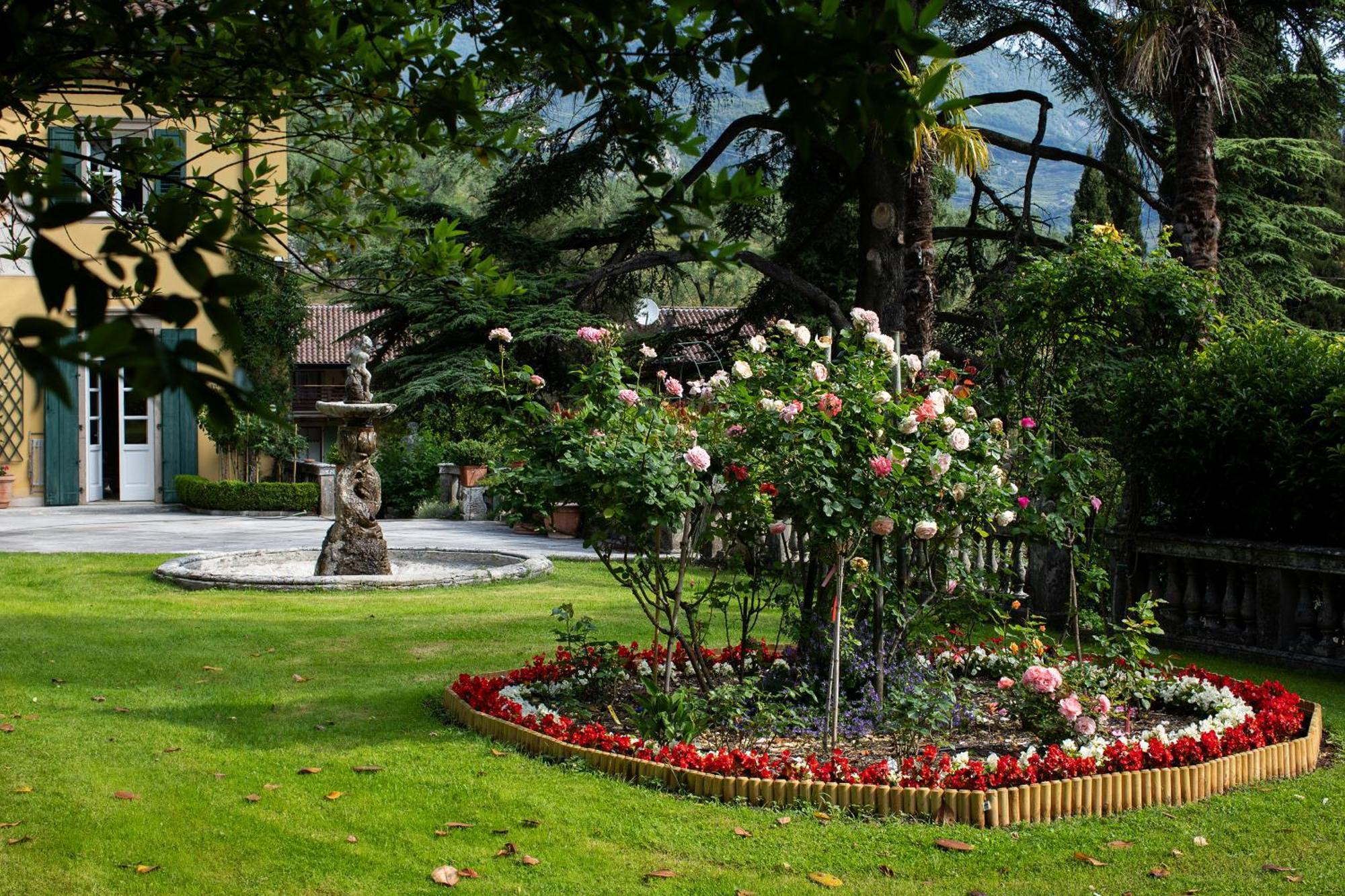 Villa Angelica Riva del Garda Exterior foto